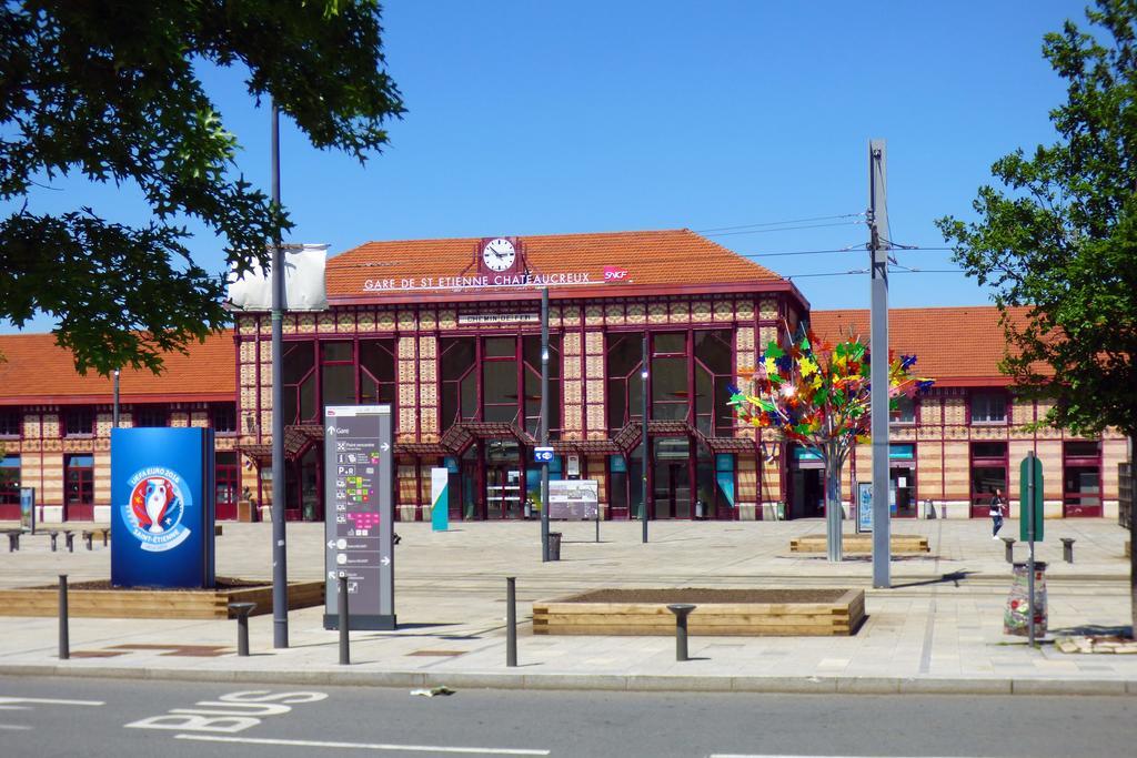 Terminus Du Forez Saint-Etienne Centre Gare Chateaucreux Exterior photo